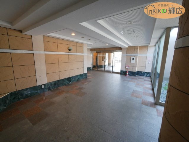 リベール加古川シティWEST弐番館　2階のエントランス