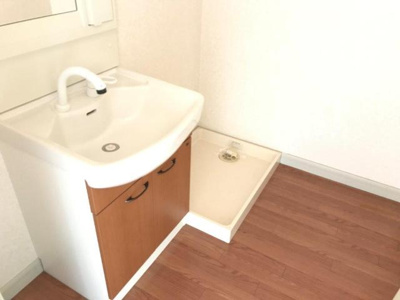 【内装】 | ソレイユ | 脱衣所