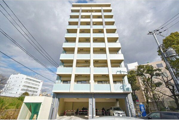 ビスタ江坂南の外観