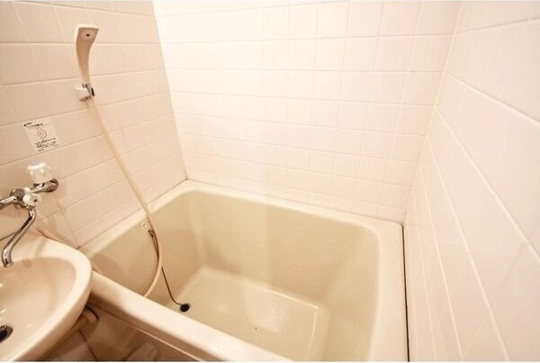 ビスタ江坂南の浴室