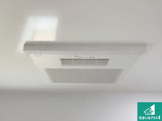 近江八幡市安土町常楽寺　第24-1期　新築一戸建ての冷暖房・空調設備|四季を通して快適なバスライフをお手伝いする浴室暖房乾燥機！浴室の乾燥・暖房・涼風・換気はもちろん、２４時間換気にも対応！