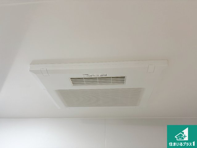 近江八幡市安土町常楽寺　第24-1期　新築一戸建ての冷暖房・空調設備|四季を通して快適なバスライフをお手伝いする浴室暖房乾燥機！浴室の乾燥・暖房・涼風・換気はもちろん、２４時間換気にも対応！