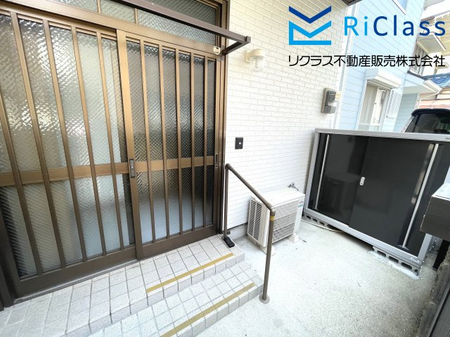 中古戸建　神戸市須磨区大田町7丁目2の玄関|玄関ポーチです