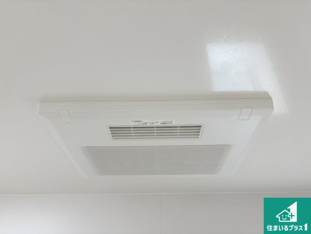 近江八幡市安土町常楽寺　第24-1期　新築一戸建ての冷暖房・空調設備|四季を通して快適なバスライフをお手伝いする浴室暖房乾燥機！浴室の乾燥・暖房・涼風・換気はもちろん、２４時間換気にも対応！