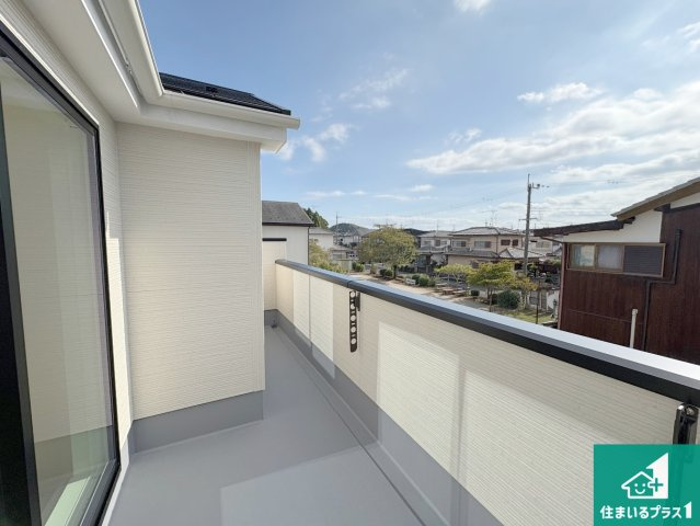 近江八幡市安土町常楽寺　第24-1期　新築一戸建てのバルコニー|日当たりのよいバルコニー！お部屋が開放的に！