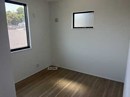 広島市中区江波二本松２丁目　新築一戸建て(全2棟)の洋室