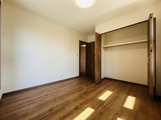 【洋室】 | 熊谷市上之第９期　ワイウッドコート　未入居戸建　全4棟　2号棟