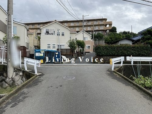 【前面道路含む現地写真】 | 海老名市上今泉第34　新築一戸建て　1号棟　全2棟 | 海老名市上今泉第34　新築一戸建て　全2棟