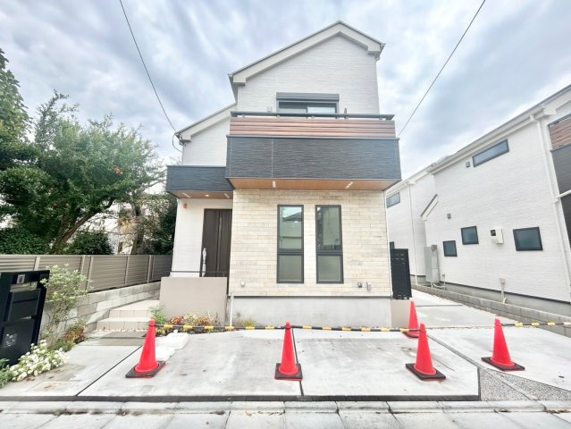 世田谷区桜上水3丁目　戸建　残2棟の外観|モダンなデザインは洗練された佇まい。