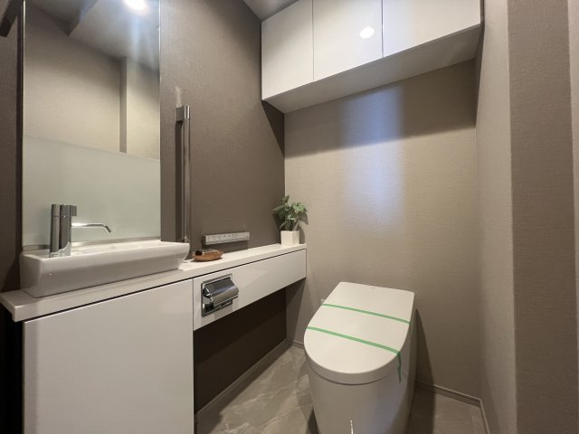 これぞタワマン！32階の富士山拝める眺望は無敵！【THE YOKOHAMA FRONT TOWER】のトイレ|清潔感のあるトイレです