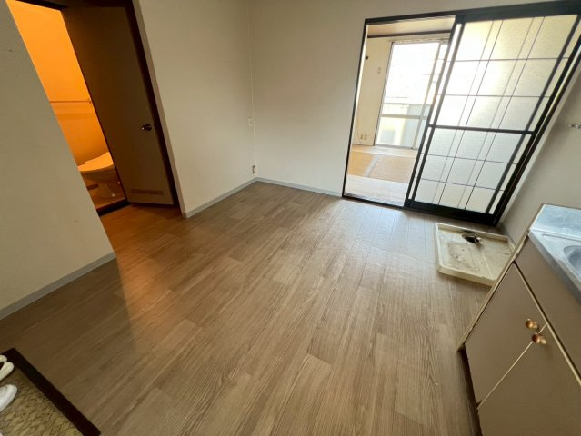 サニーハイツ北別府の居間・リビング