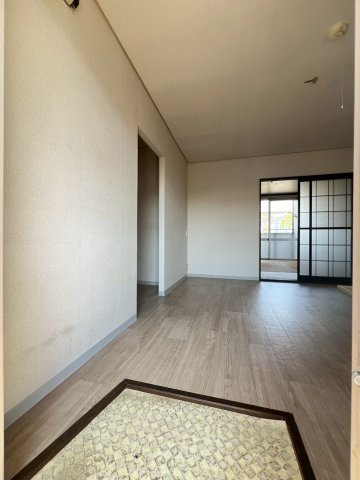 サニーハイツ北別府の玄関