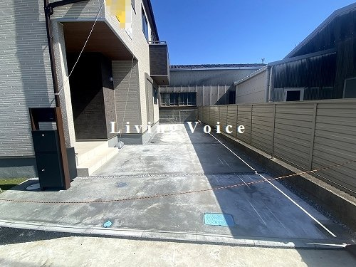 【駐車場】 | 【仲介手数料０円】茅ヶ崎市高田1丁目　新築一戸建て | 【仲介手数料０円】茅ヶ崎市高田1丁目　新築一戸建て