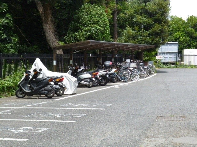 ペアヒルズ大野の駐車場