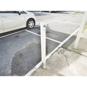 落合町貸家の駐車場