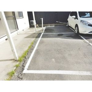 落合町貸家の駐車場