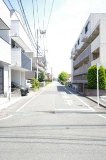 【前面道路含む現地写真】