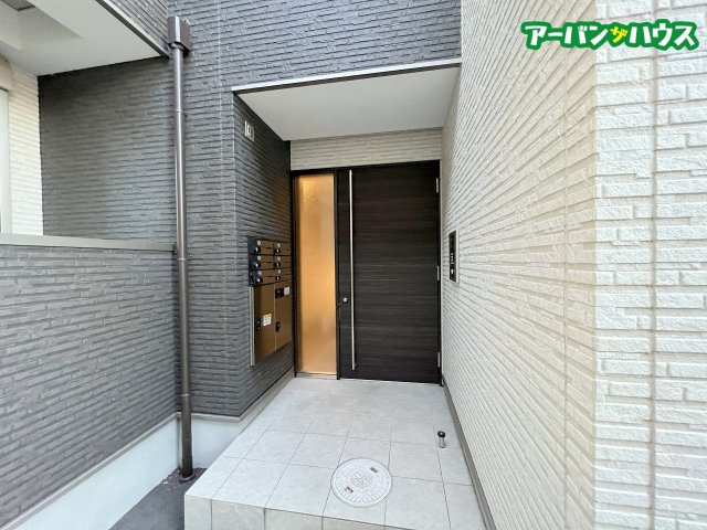 REGALEST NISHIZAKIのエントランス