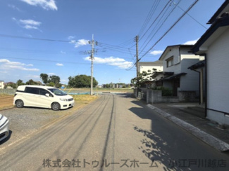 【前面道路含む現地写真】