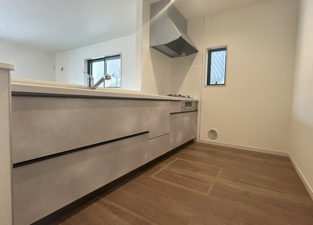 和泉市伏屋町1丁目新築戸建7号棟のキッチン|システムキッチン