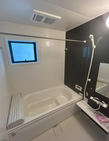 和泉市伏屋町1丁目新築戸建7号棟の浴室|ユニットバス　浴室暖房乾燥機ございます！