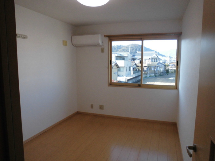 カーサ梨野　Aの洋室|別部屋写真です。