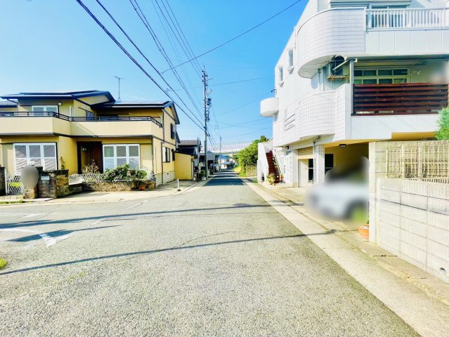 名東区高針原二丁目戸建の前面道路含む現地写真|前面道路