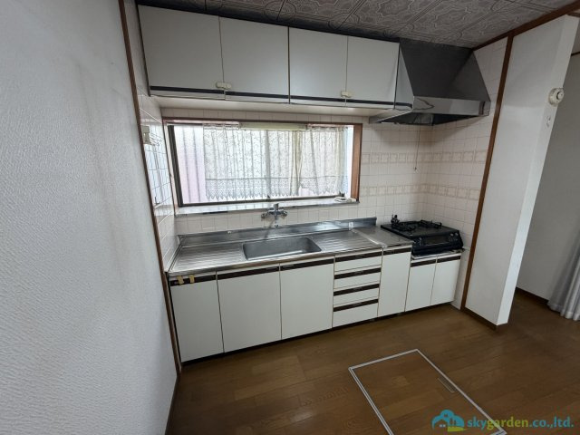 厚木市長谷　中古戸建のキッチン