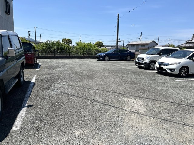 ハイム　アメニティの駐車場