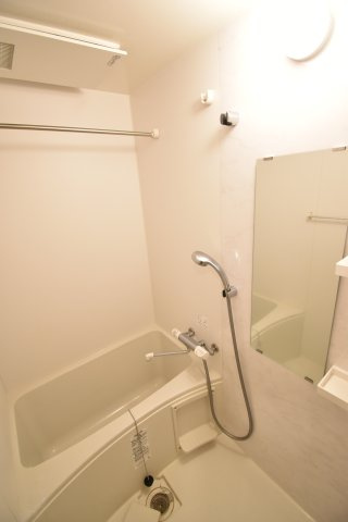 アドバンス上町台シュタットの浴室