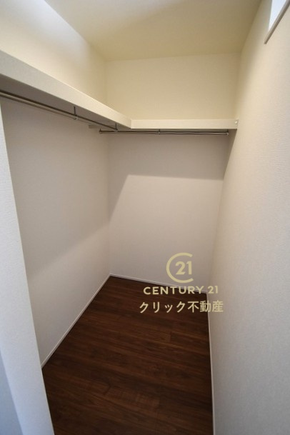 リーブルガーデン  笠間駅前　1期　6の収納|人気のウォークインクローゼット配備。服だけでなく、帽子やバッグなどもまとめて管理することができます。おしゃれが楽しくなりますね♪