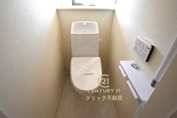 リーブルガーデン  笠間駅前　1期　6のトイレ|１階と２階、２ヶ所に清潔なトイレ。
毎日使う空間と機能だから、いつまでも清潔なスペースであってほしいのがトイレです。