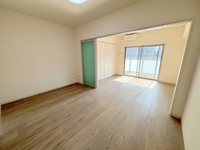 BRIGHT　CUBEの居間・リビング