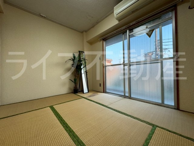 八戸ノ里グリーンハイツの居間・リビング|使いやすいリビングです