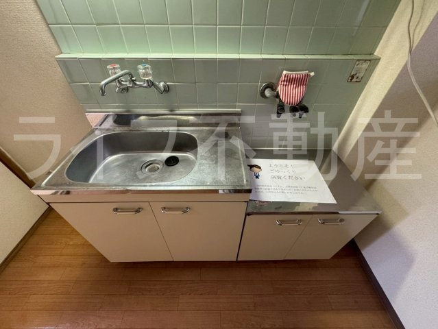 八戸ノ里グリーンハイツのキッチン|お料理しやすいキッチンです