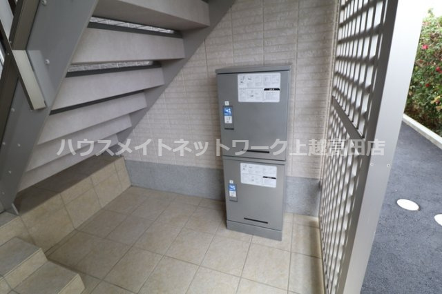 ヴィラ ラピスラズリのその他共用部分|宅配ボックス