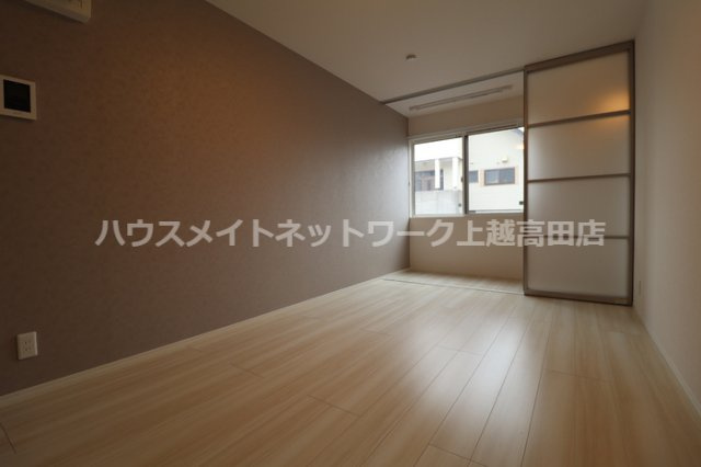 ヴィラ ラピスラズリの洋室|洋室