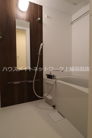 ヴィラ ラピスラズリの浴室|浴室