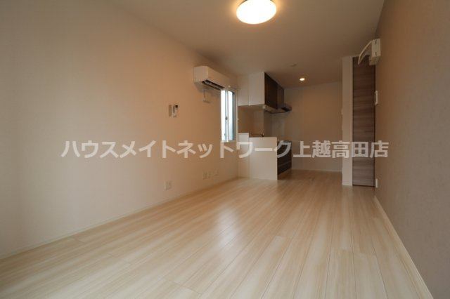 ヴィラ ラピスラズリの洋室|洋室