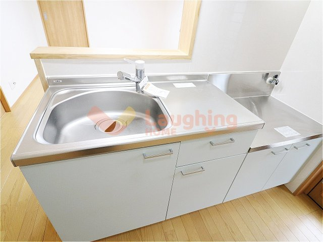 野中町徳瀬貸家のキッチン|きれいなキッチンです