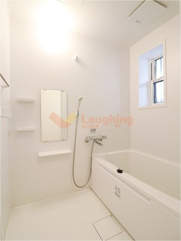 野中町徳瀬貸家の浴室|お風呂で日々の疲れを落としましょう