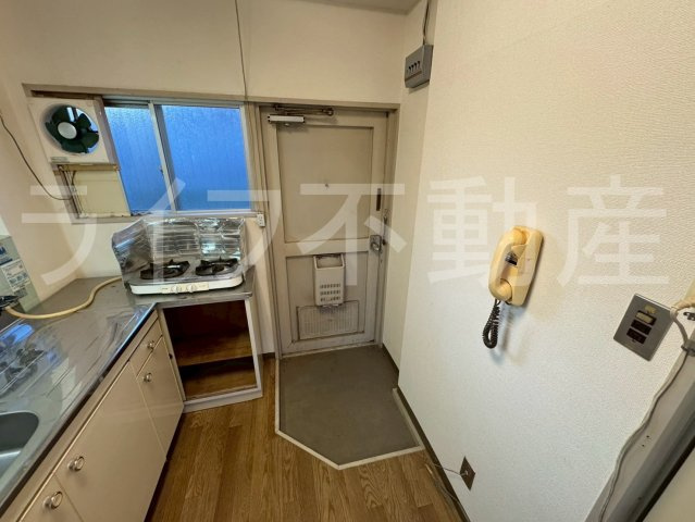 八戸ノ里グリーンハイツの玄関|ゆったりとした玄関です