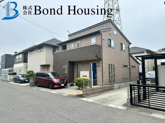 「アイランドキッチン」「太陽光パネルあり」大久保町茜 築10年の前面道路含む現地写真