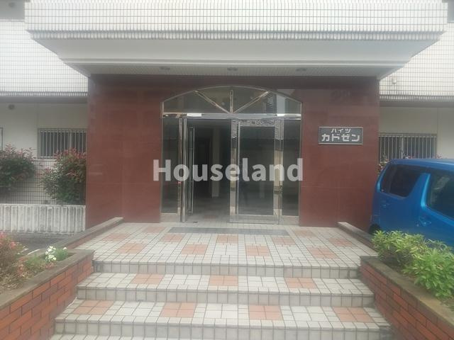ハイツカドゼンのエントランス