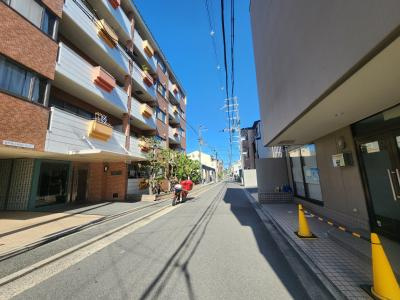 TAM’S  COURT（タムズコート）の周辺|前面道路