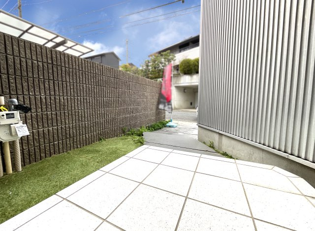 【玄関】 | 伏見区桃山紅雪町　中古戸建