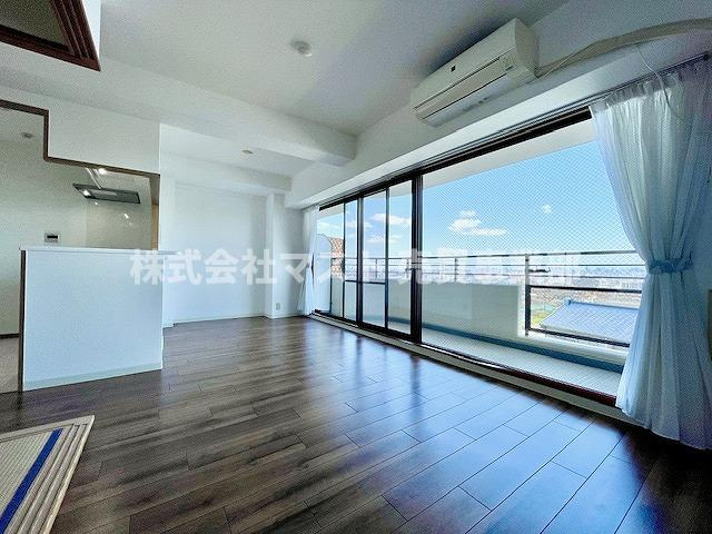 ディオフェルティ石切の居間・リビング