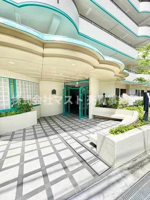 ディオフェルティ石切のエントランス