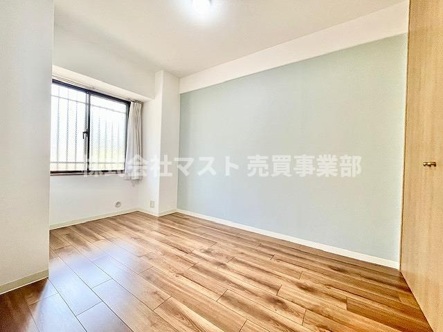 ディオフェルティ石切の洋室