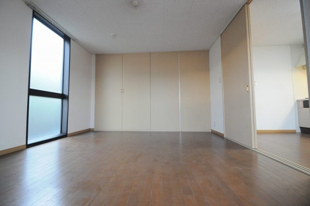 レオパレスＨＩＲＯの居間・リビング